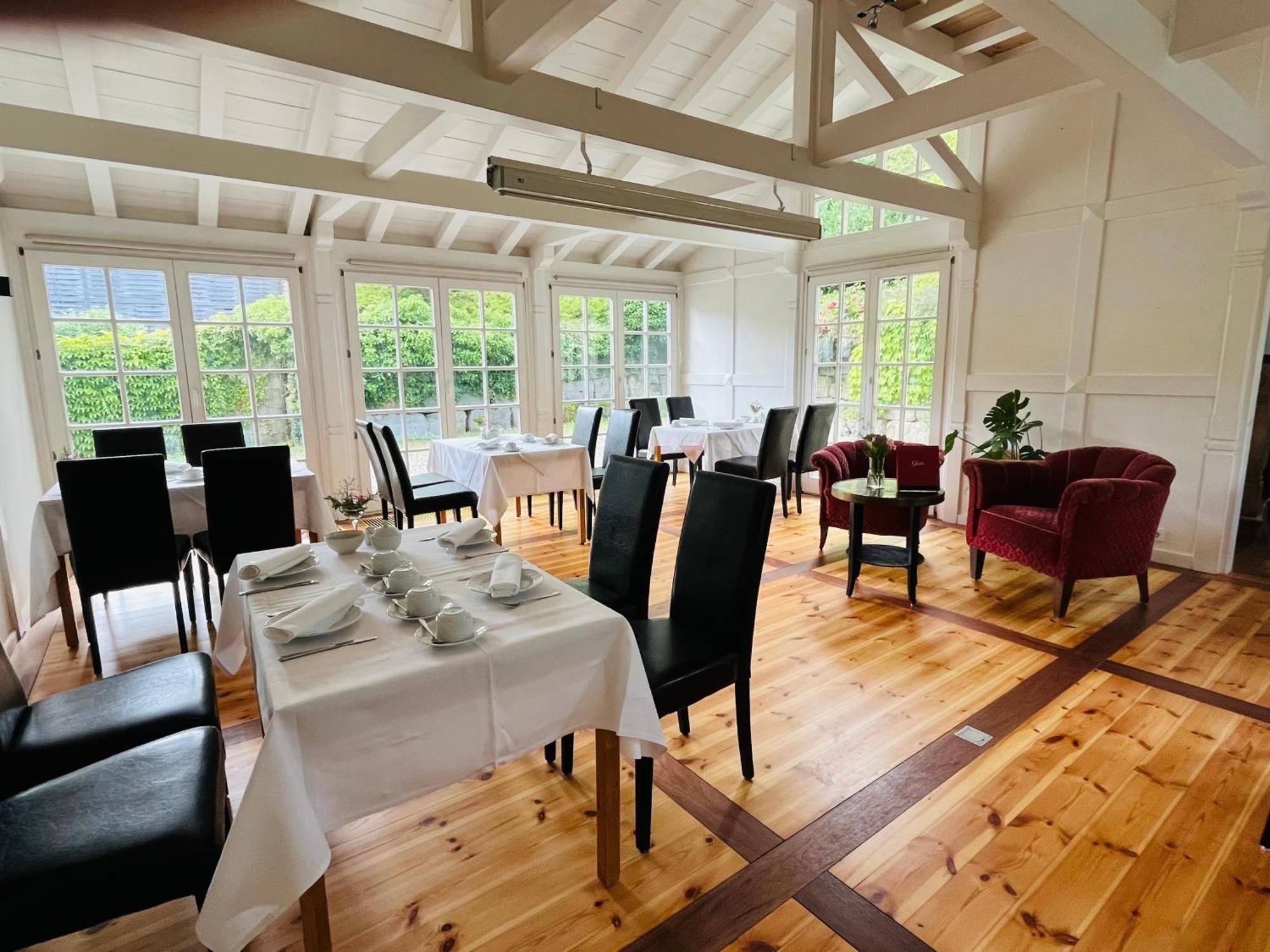 Hotel Hahn Gondelsheim Luaran gambar